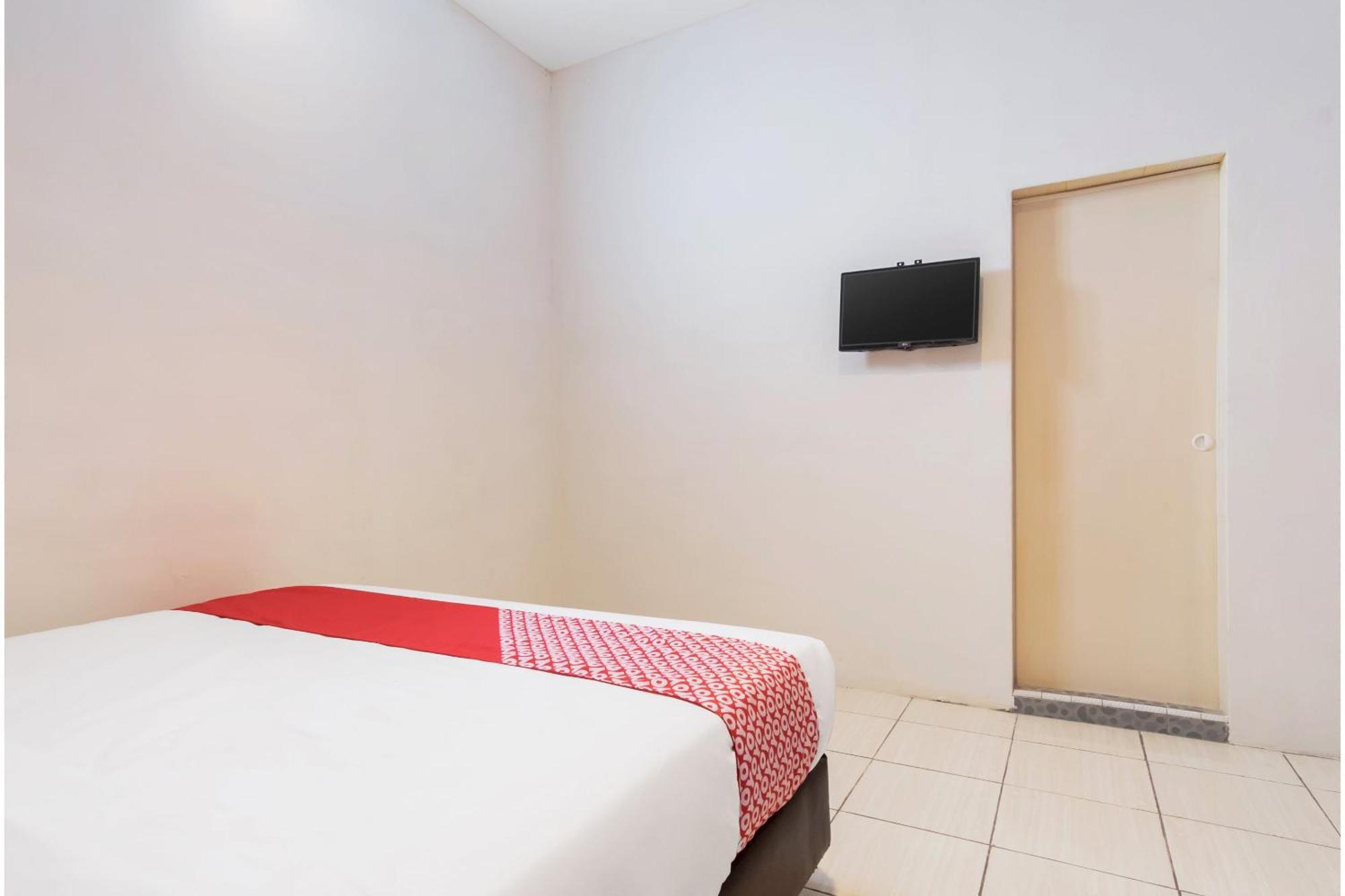 Oyo 622 Bakti Homestay Medan Exterior photo